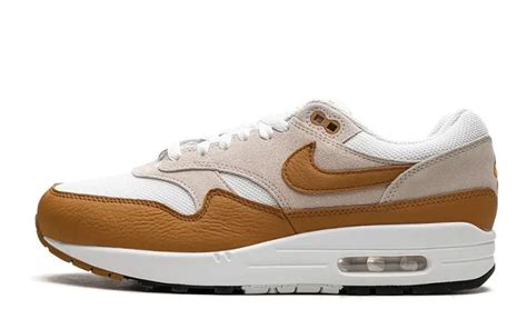 nike air max sc leather sneakers wit/bruin|nike air max review.